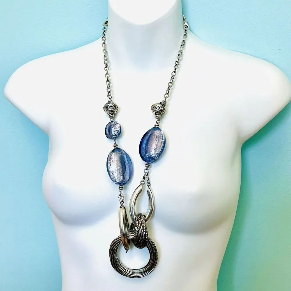 Premier Designs Chunky Lavendel Glass Geometric Pendant Necklace Silver 4516
